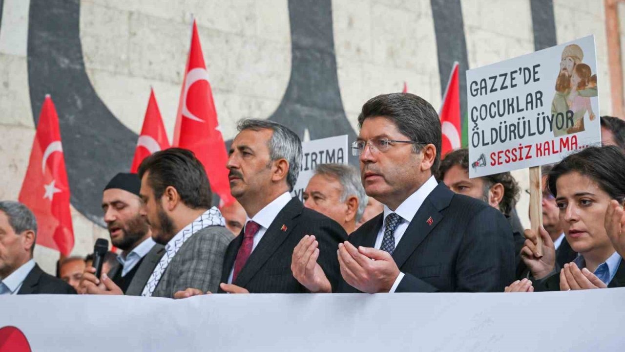 Adalet Bakanı Tunç: &quot;65 binden fazla Filistinli şehit edildi&quot;