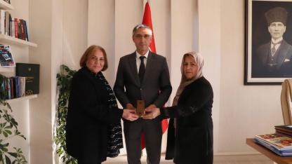 Bayburtlu kadınlardan İl Milli Eğitim Müdürü'ne ziyaret