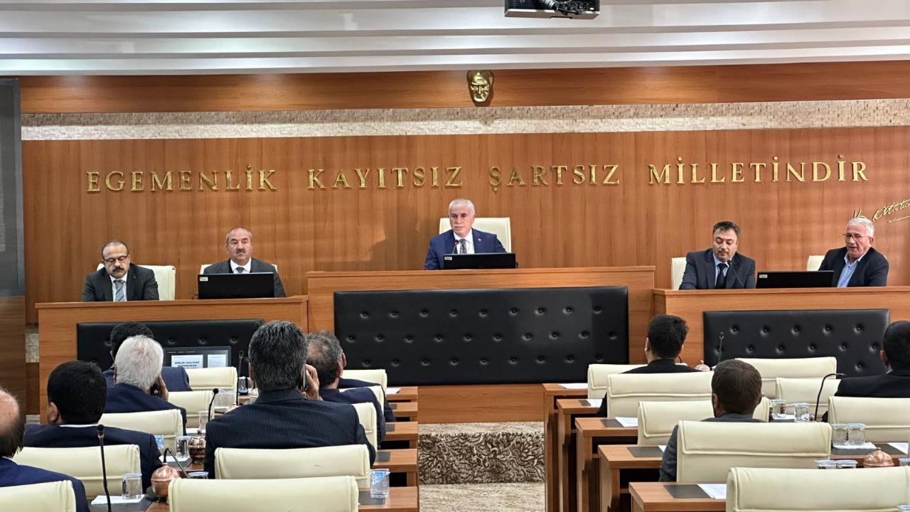 Doğu Anadolu Belediyeler Birliği Mete Memiş başkanlığında toplandı