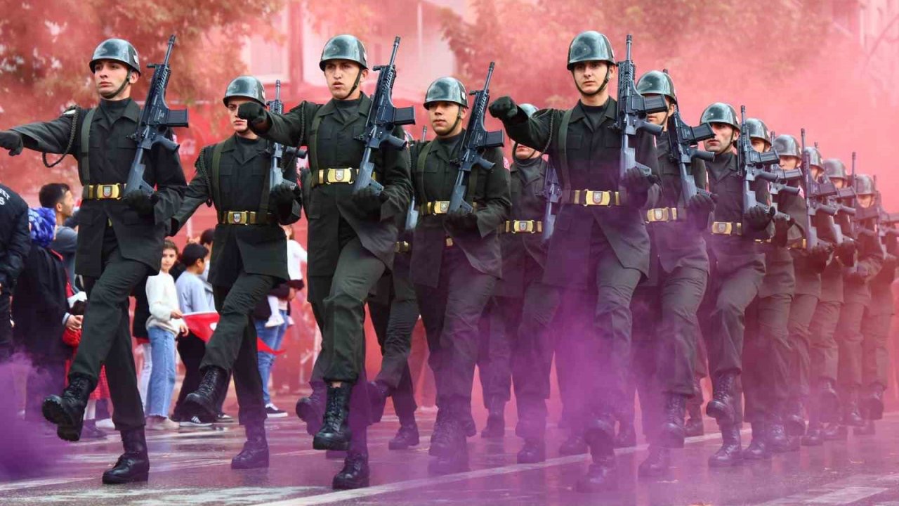 Elazığ’daki 29 Ekim Cumhuriyet Bayramı kutlamaları