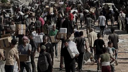 Gazze’ye Ateşkes Sonrası İlk Yardım Tırları Girdi