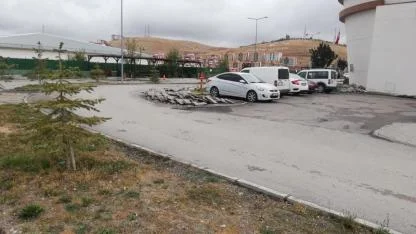 Hastane bahçesi yenileniyor