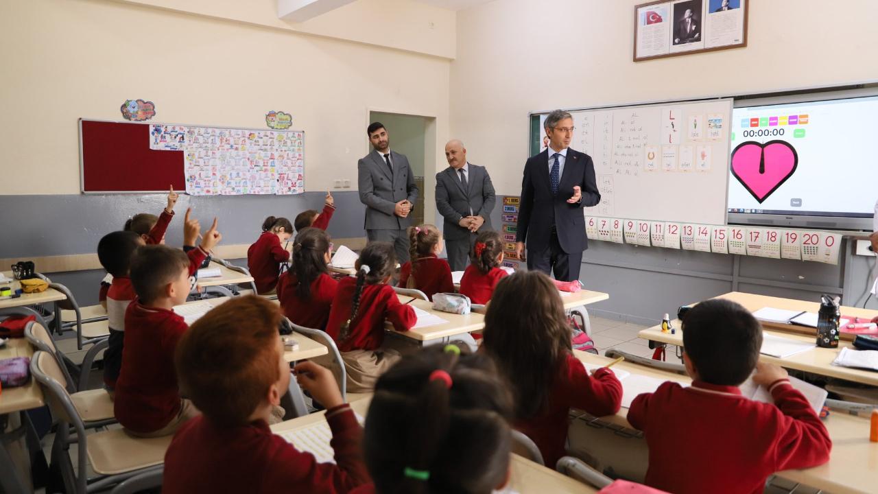 İl Millî Eğitim Müdürü Kahraman&#039;dan okul ziyaretleri