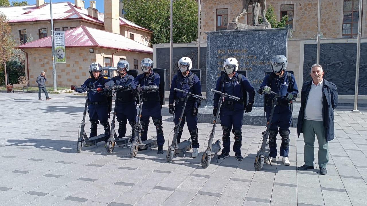 İYİ Parti, Scooter Ekibiyle Bayburt Sokaklarına Çıktı!