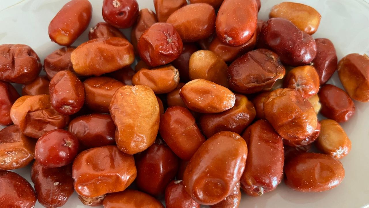 Kemik Sağlığı İçin Büyük Fayda Sağlıyor: İğde Bayburt’ta tezgahlardaki yerini aldı