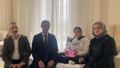 Müdür Kahraman'dan evde eğitim hizmeti alan öğrenciye anlamlı ziyaret