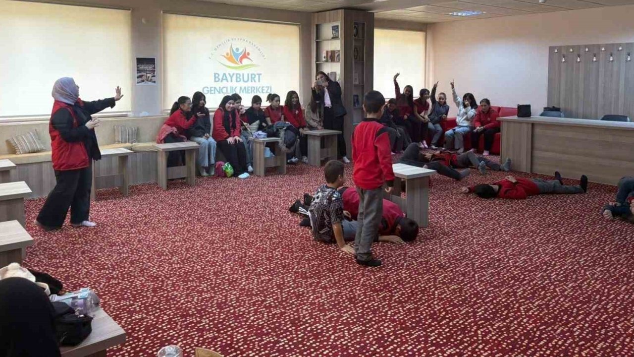 Öğrenciler, ’Okullar Merkezimde’ projesiyle keyifli bir gün geçirdi