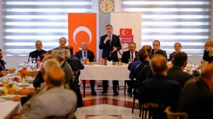 Vali Eldivan, muhtarlar gününü kutladı, ardından da hizmetleri değerlendirdi