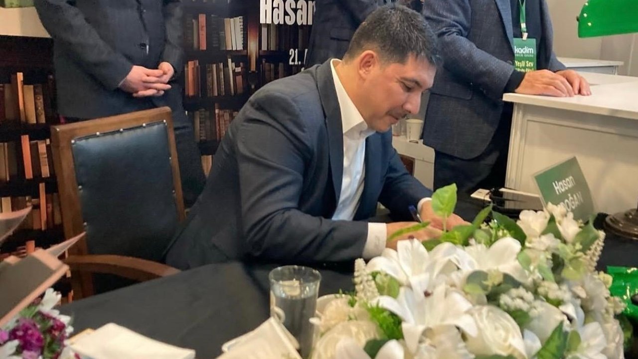 Prof. Dr. Hasan Doğan, Ankara Kitap Fuarı’nda okurlarıyla buluştu