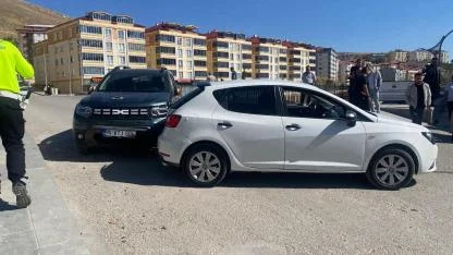 Üniversite karşısında trafik kazası!