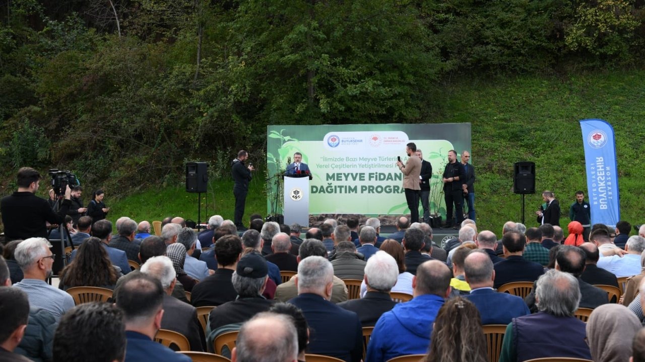 Unutulmaya ve kaybolmaya yüz tutmuş meyve türlerinin fidanları üretici ile buluşturuldu