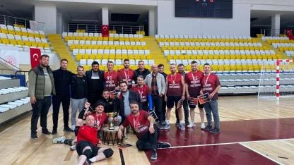 Voleybol turnuvasında İl Sağlık Müdürlüğü şampiyon oldu