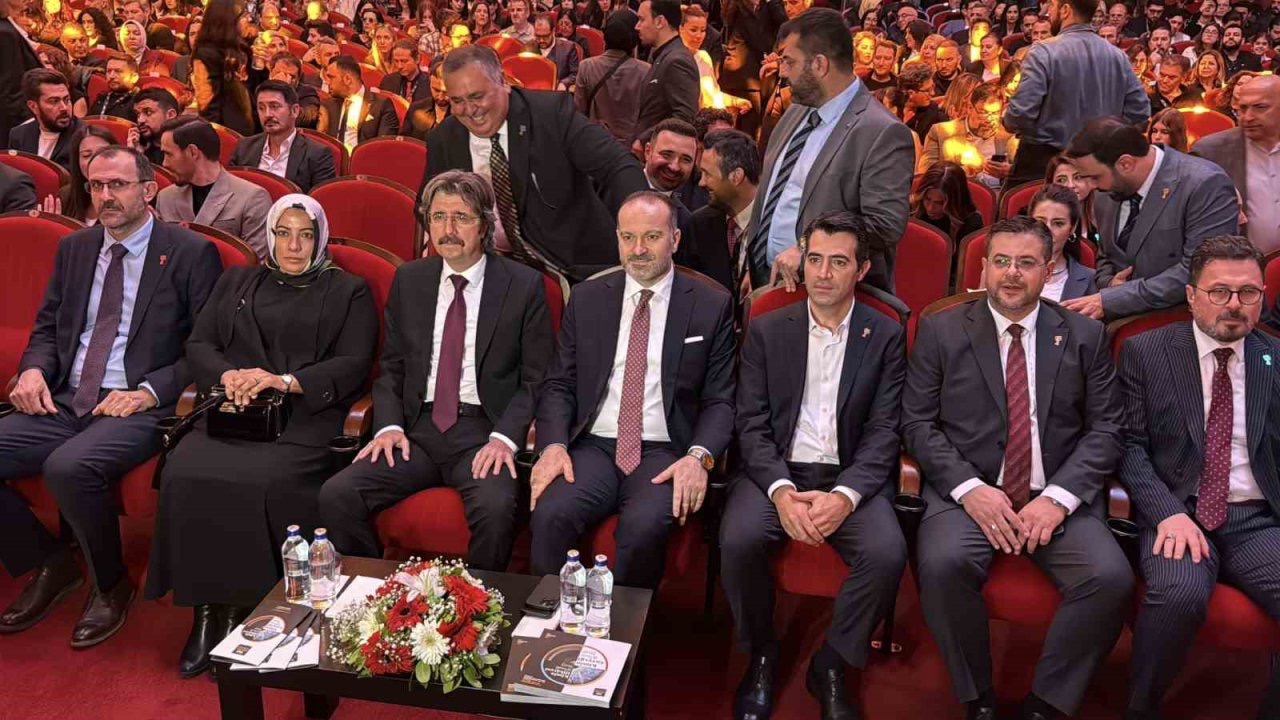 &quot;16. TRT Uluslararası Belgesel Ödülleri&quot; kapanış töreniyle sona erdi