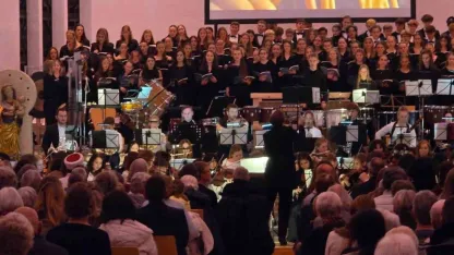 Bursalı öğrenciler, Almanya’da ayakta alkışlandı