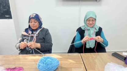 Alzheimera karşı örgü örüyorlar
