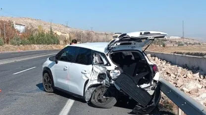 Çankırı’da ambulansla otomobil çarpıştı: 1 yaralı