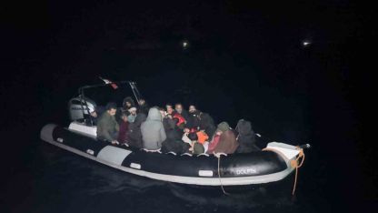 Yunanistan’ın Türk sularına geri ittiği 31 düzensiz göçmen kurtarıldı