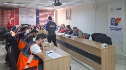 MEB AKUB ekiplerine verilen destek AFAD gönüllüsü eğitimi tamamlandı
