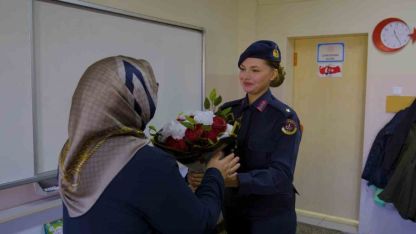 Minik Sırma büyüdü teğmen oldu: Bayburt jandarmadan duygulandıran ’Öğretmenler Günü’ mesajı