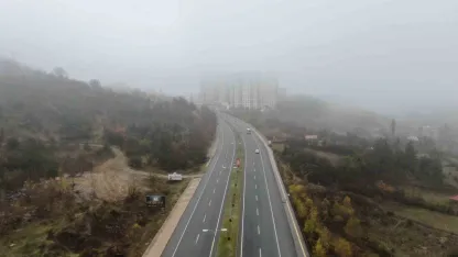 Sis etkili oldu, görüş mesafesi 50 metreye kadar düştü