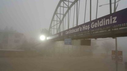 Erzincan güne sisle uyandı