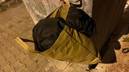 Bayburt’ta giysi kumbaraları işlevsiz kaldı: İnsanlar çöpe atmayı tercih ediyor