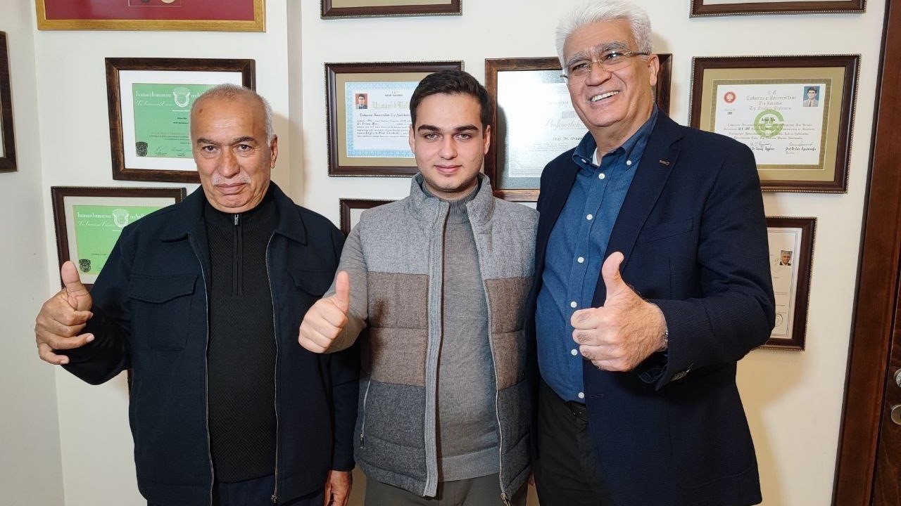 Doktorların 17 yıl önce &quot;ameliyat olmazsa ölür&quot; dediği çocuk doğru teşhisle hayata tutundu