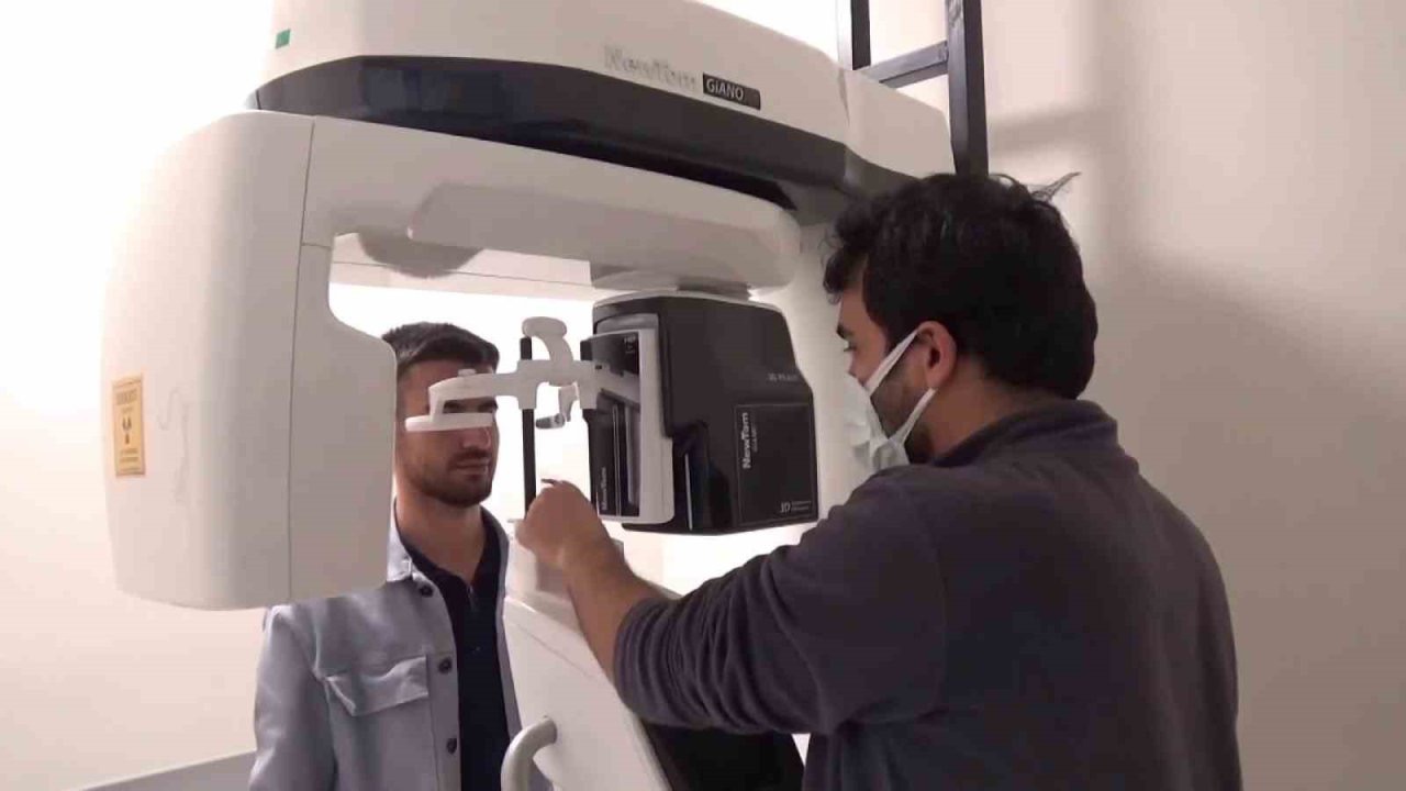 Ergani Ağız ve Diş Sağlığı Merkezi, gece vardiyası ile bölgeye hitap ediyor