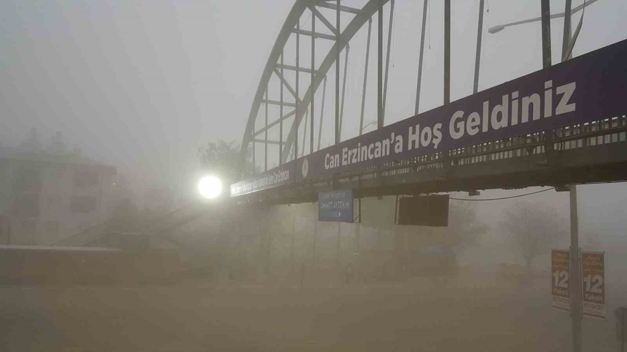Erzincan güne sisle uyandı