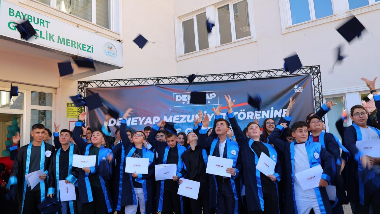 Geleceğin bilim insanları sahnedeydi: Deneyap&#039;ta teknoloji ve sanatla yoğrulmuş mezuniyet heyecanı