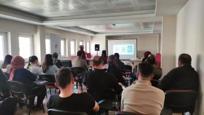 Kadına yönelik şiddetle mücadele eğitimleri sürüyor