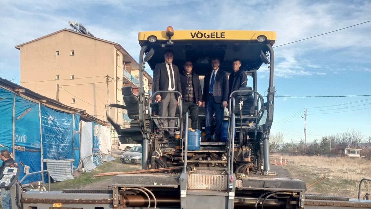 Kaymakam Bayram, tamamlanan yolda incelemelerde bulundu