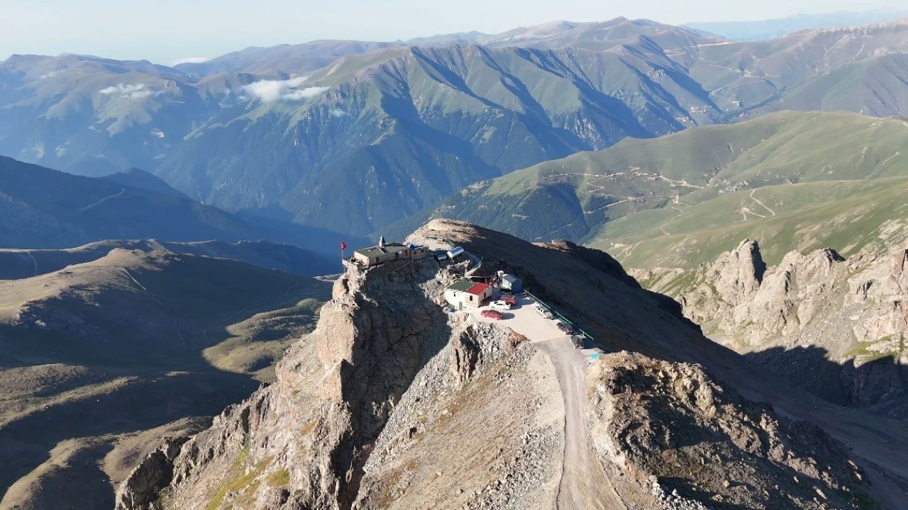 Kırklar Dağı Mescidi çıkan yangında kül oldu