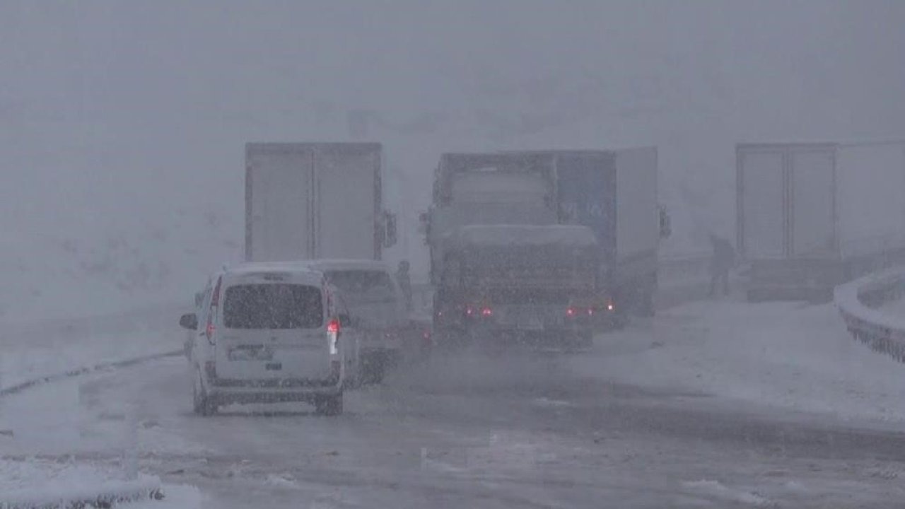 Kop Dağı beyaza büründü