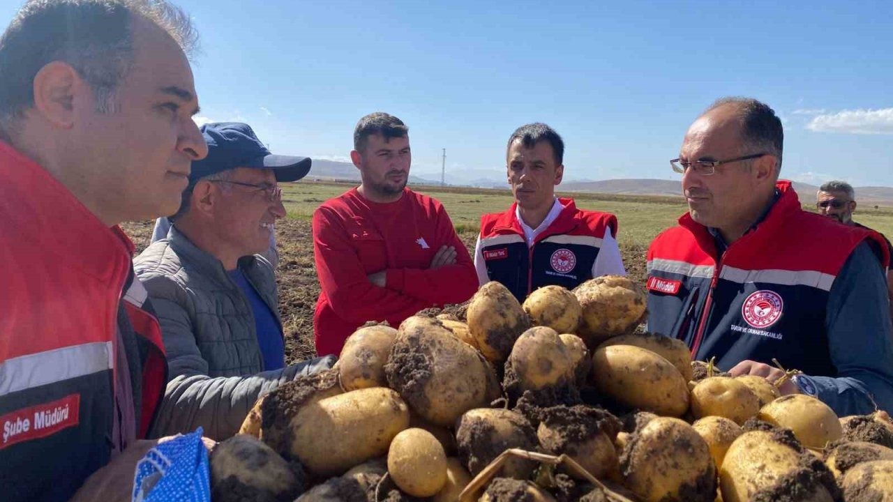 Köylerde tarımsal bilgilendirme...