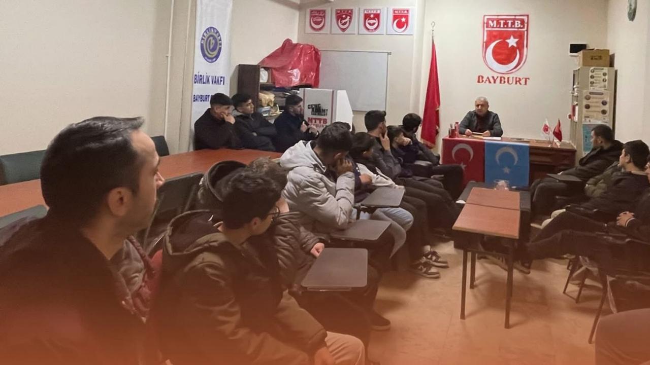 MTTB Bayburt&#039;ta &quot;Doğu Türkistan&quot; konuşuldu