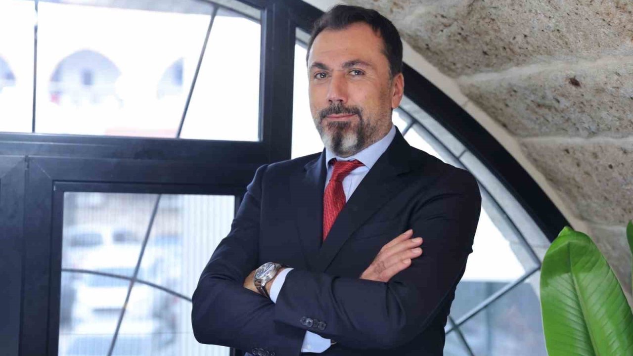 Türkiye’de altın rekor kırarken, gümüş yeni yatırım aracı haline geldi