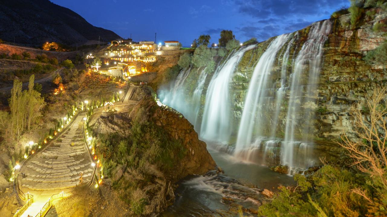 Uzundere’nin turizm altyapısını güçlendirecek projede imzalar atıldı