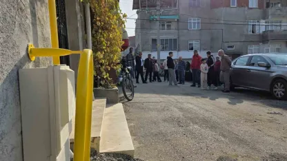 Doğal gaz 10 metre ötede, mahalleli yıllardır beklemede