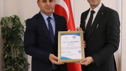 İki okula ‘Mavi Yeşil Okul’ etiketi verildi