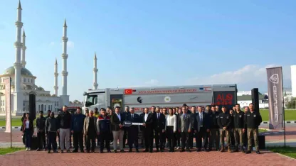 Orman yangınlarıyla mücadelede yerli güç: Yeni nesil itfaiye arazözü "Koca Yusuf" teslim edildi