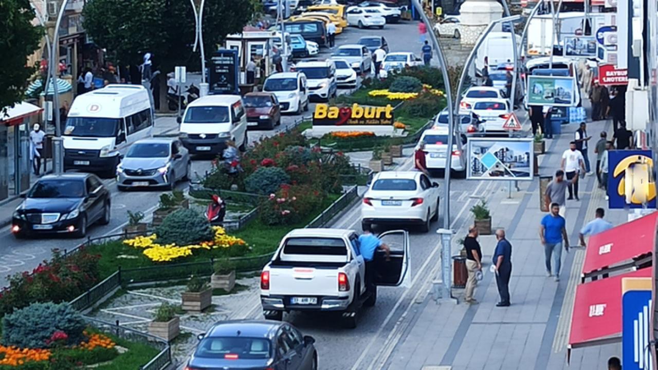 Araç sayısı artıyor, trafik çilesi büyüyor!