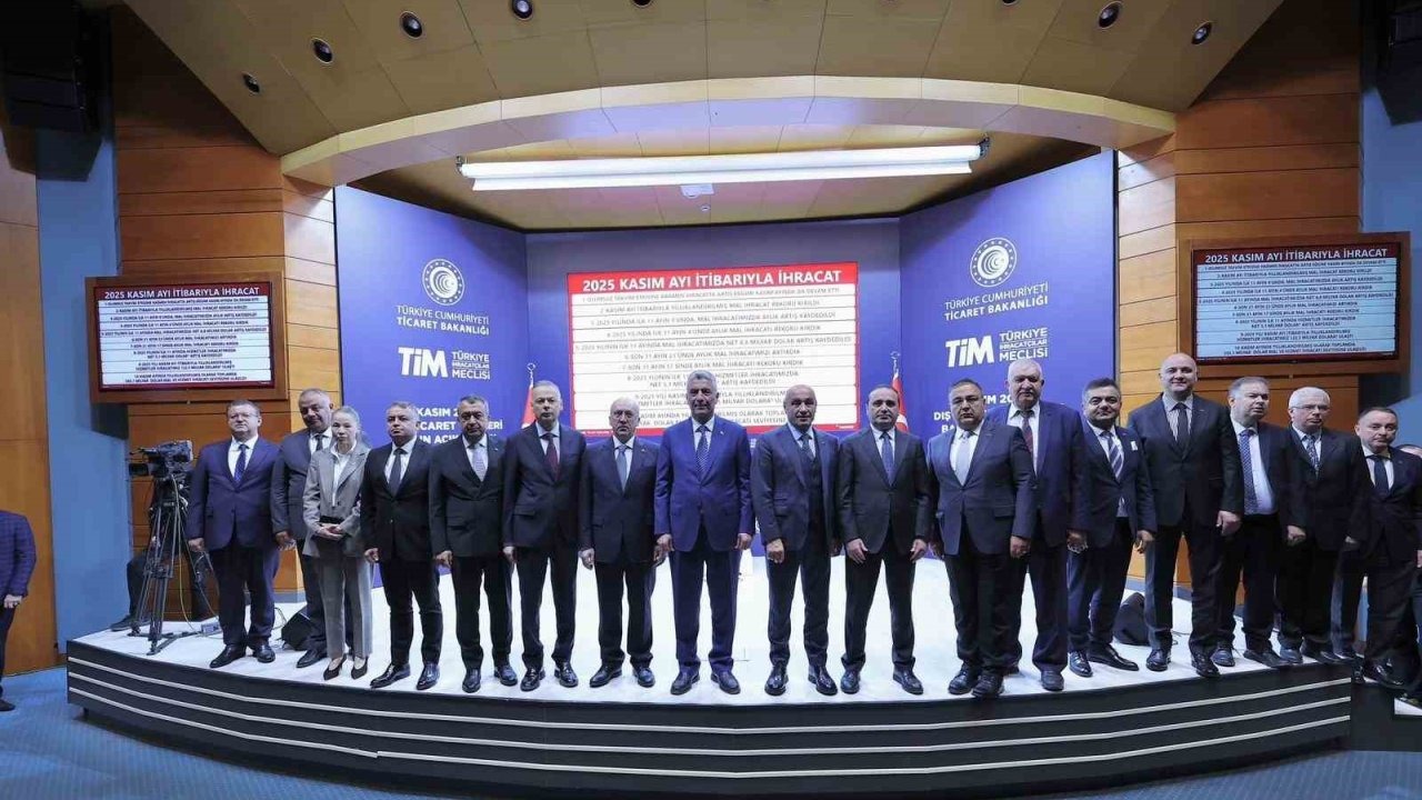 Bakan Bolat: &quot;Kasımda ihracatımız, olumsuz takvim etkisine rağmen yüzde 2,2 artışla 22,7 milyar dolar olarak gerçekleşti&quot;