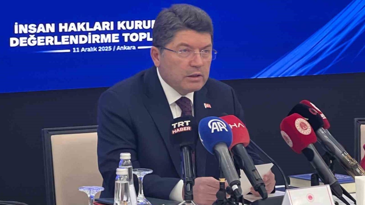 Bakan Tunç: &quot;Hedefimiz, anayasa borcumuzu milletimize ödemektir&quot;