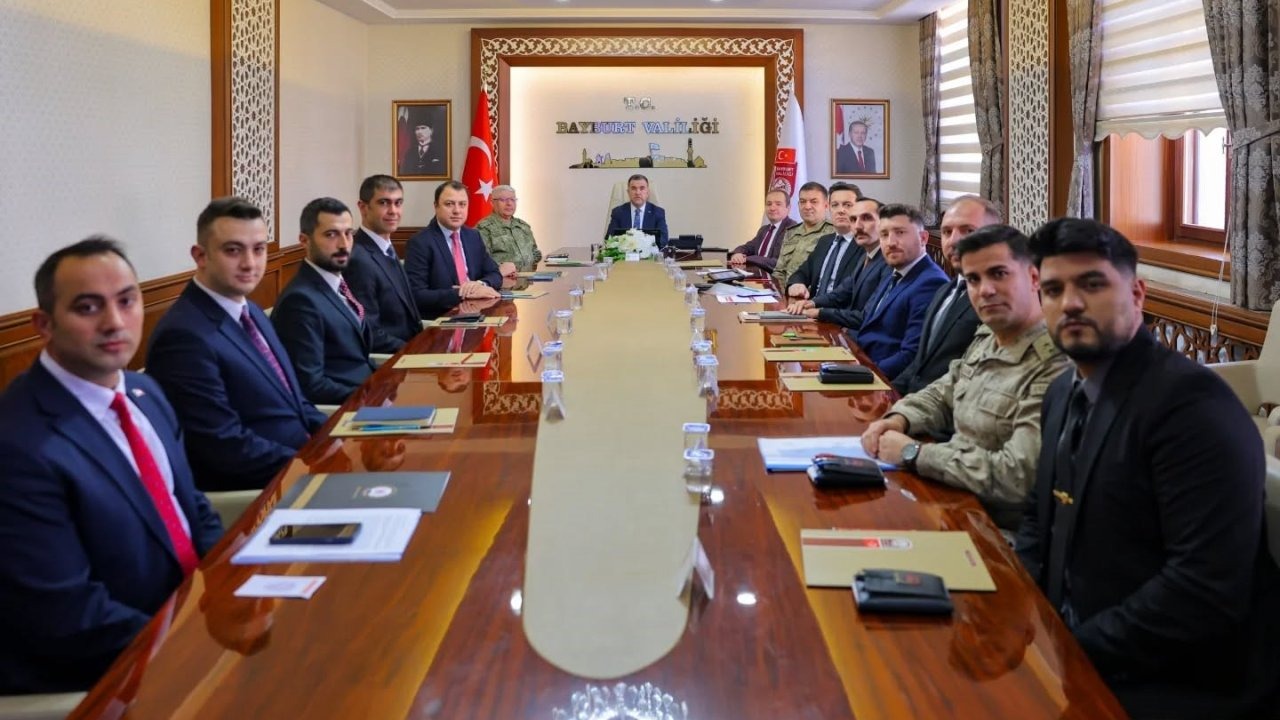 Bayburt’ta güvenlik ve asayiş tedbirleri masaya yatırıldı