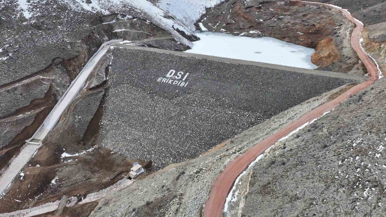 Erikdibi Göleti'nde çalışmalar sürüyor