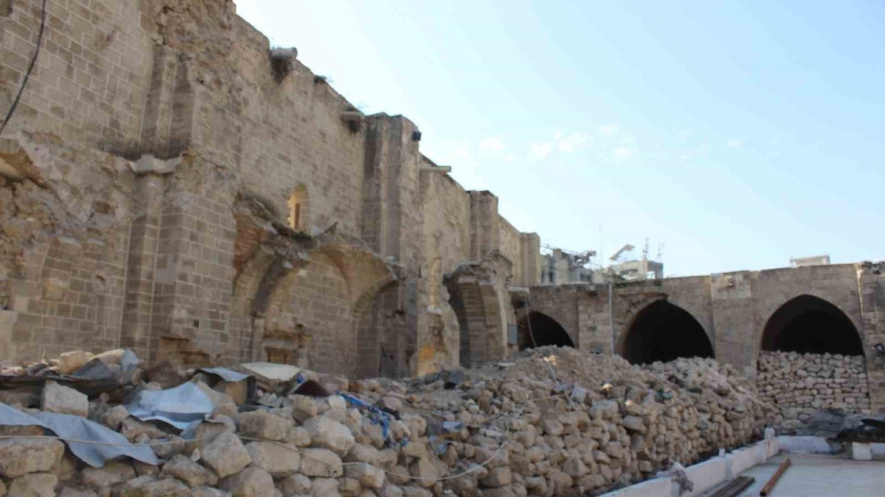 Gazze’nin en eski camisi Büyük Ömer Camii’nde restorasyon çalışmaları başladı