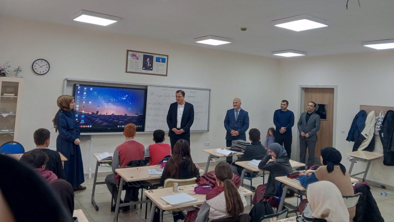 Kaymakam Bayram&#039;dan İmam Hatip Ortaokulu&#039;na ziyaret