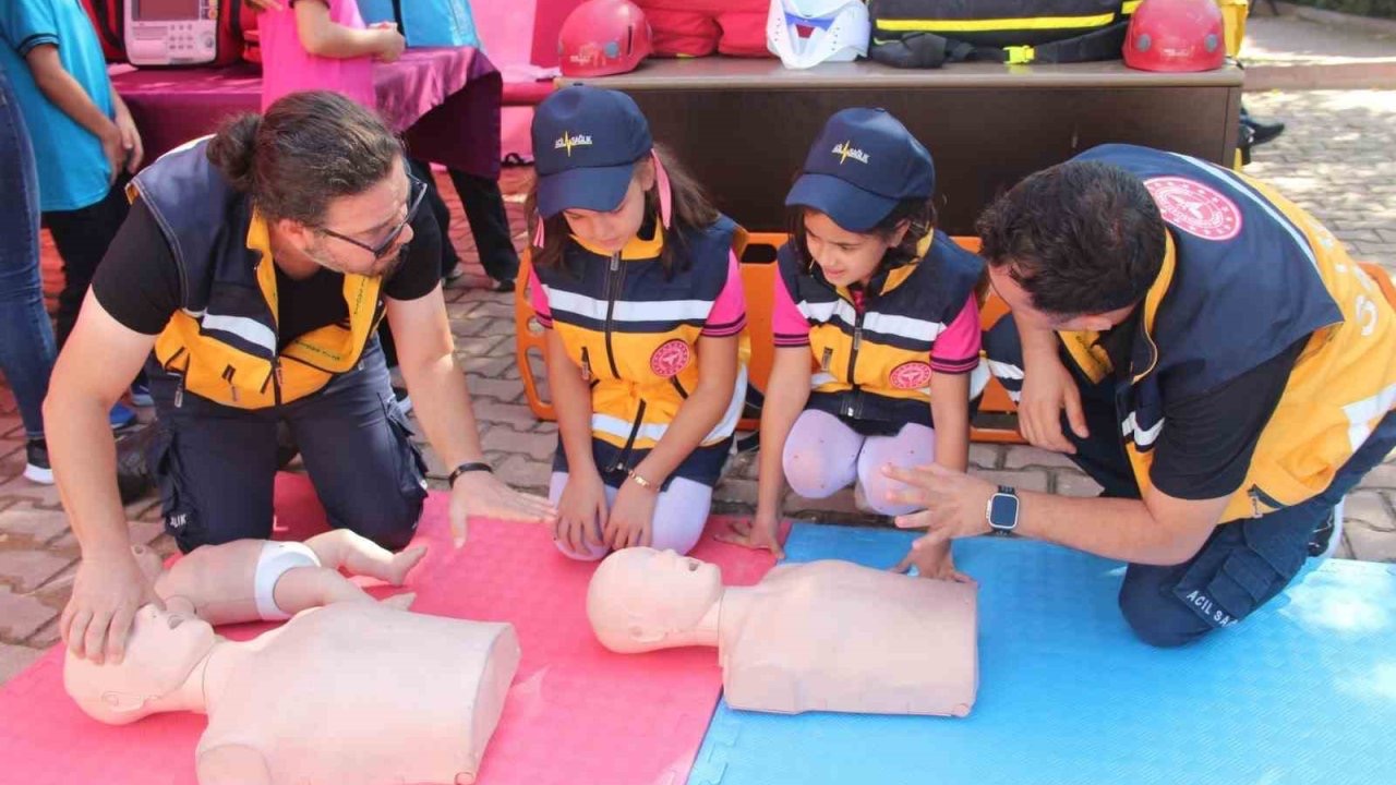 Kırşehir’de 317 sağlık ekibi vatandaşların imdadına yetişiyor