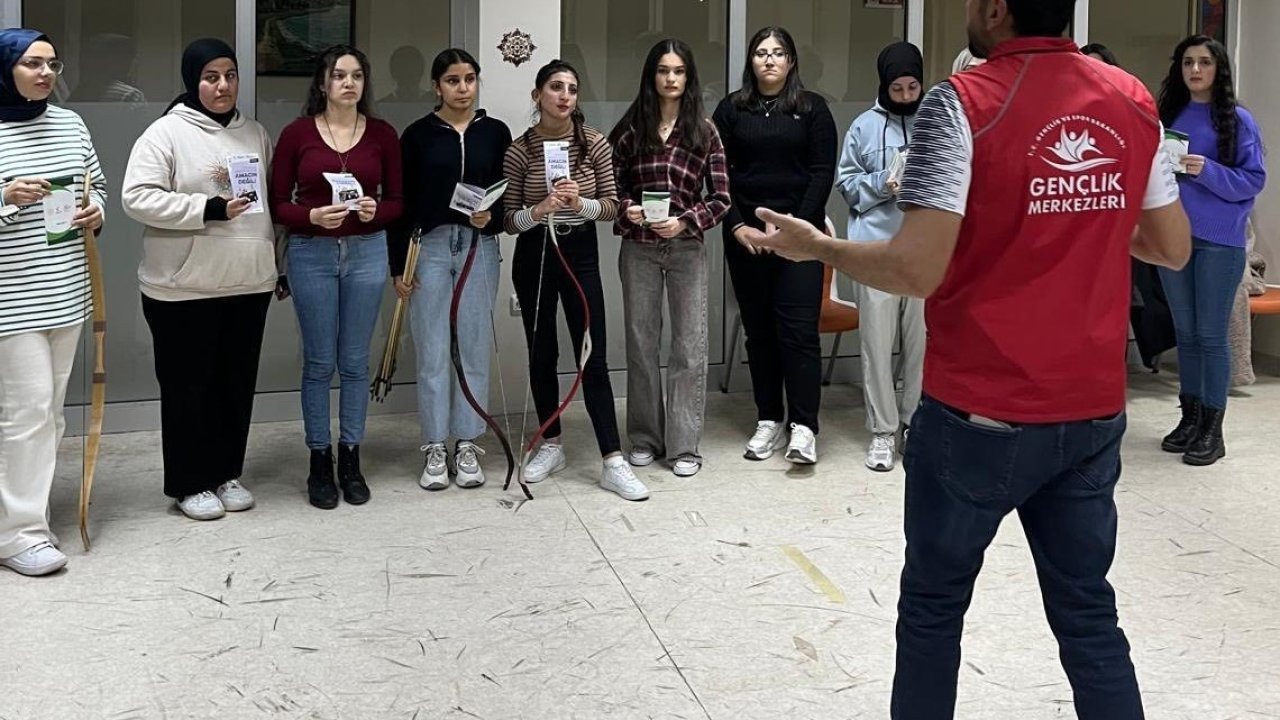 Üniversite öğrencileri bağımlılıkla mücadele kapsamında bilgilendirildi